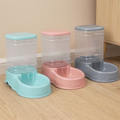 Distributeur de croquettes pour chat alimentation quotidienne